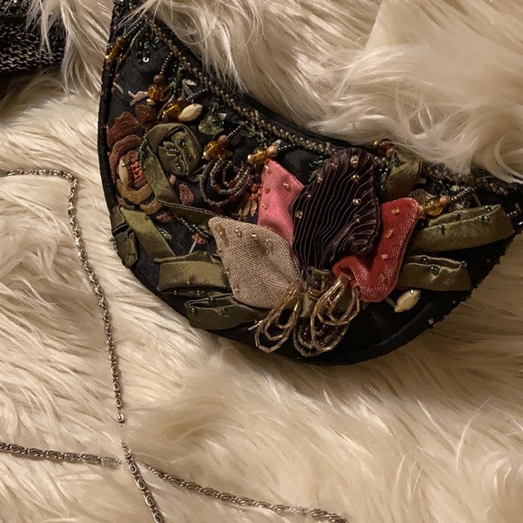 Mary Frances Handbags - GORGEOUS MARY FRANCES BEADED CLUTCH